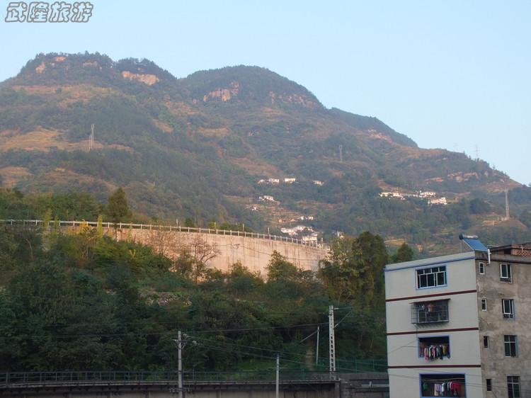 去重慶武隆看“山”