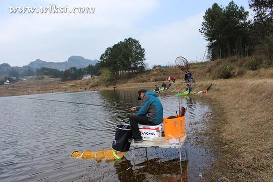 武隆廟埡舉辦垂釣比賽為油菜花旅游季添情趣 