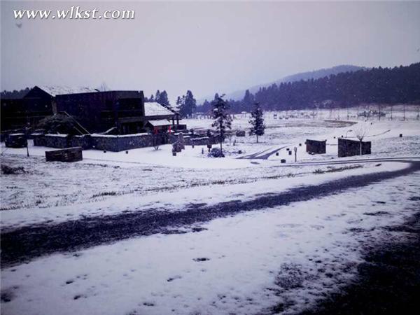 武隆仙女山強降春雪 元宵佳節戲雪滑雪好去處